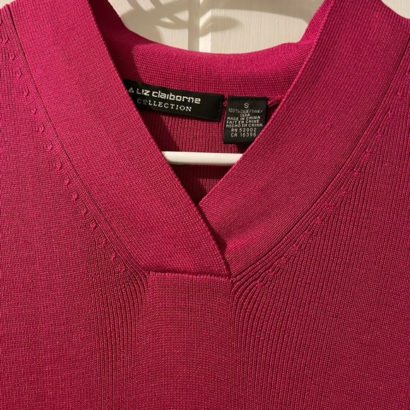 LIZ CLAIBORNE collection 100% Silk sweater-small like new - Picture 3 of 7